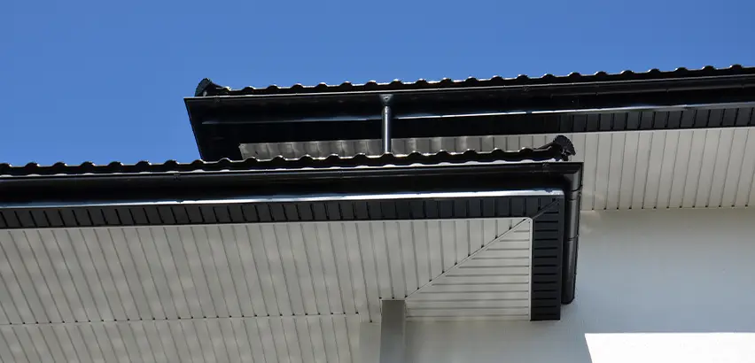 Roof Overhang Repair in Cottage Grove